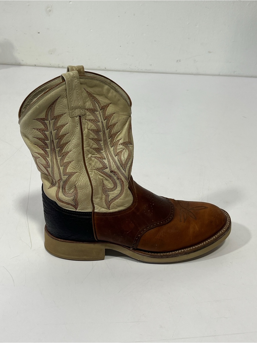 Tony Lama Two-Tone Brown and Cream Western Cowboy Boots - Picture 15 of 16